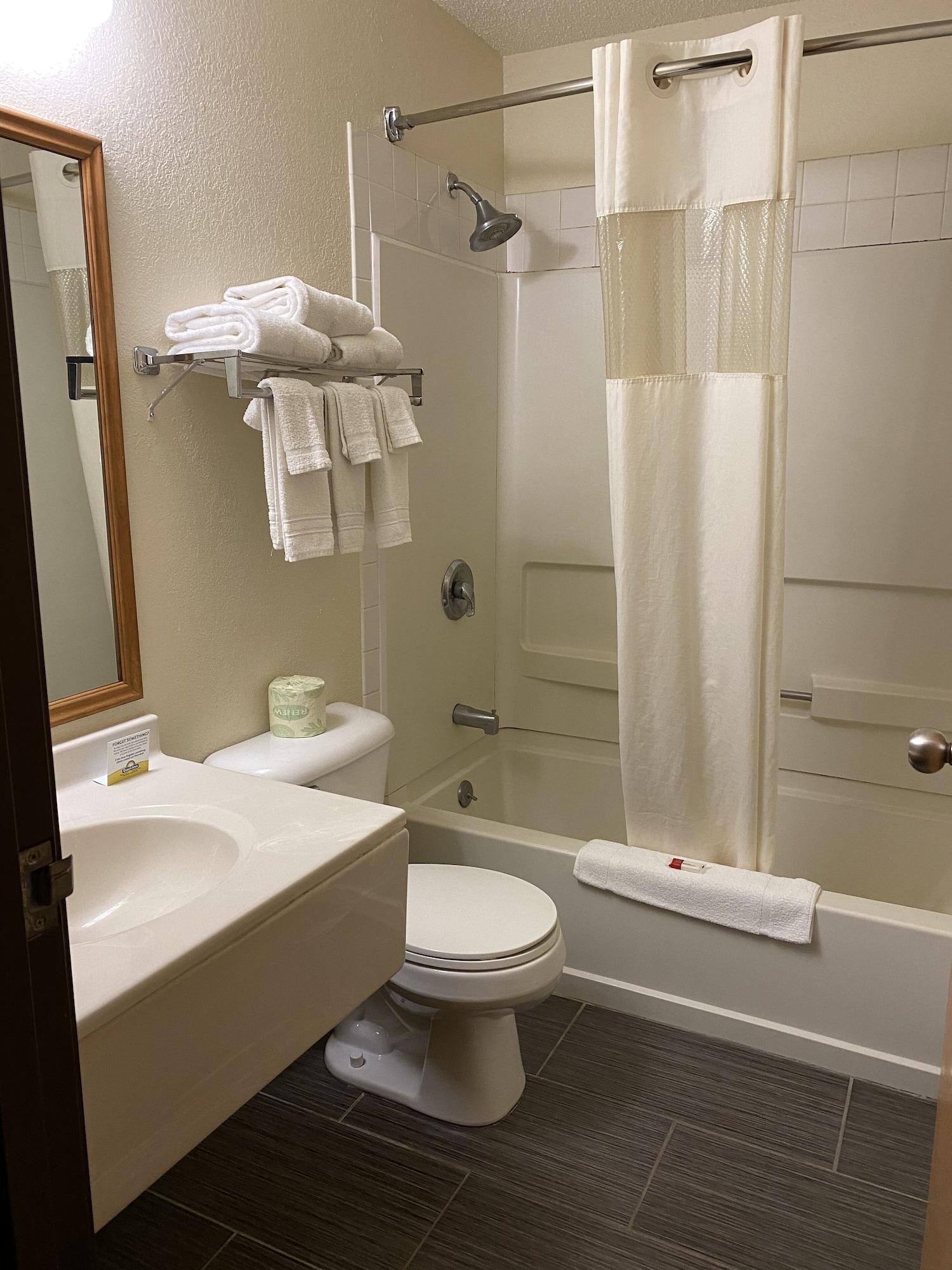 Days By Wyndham Hotel Morton